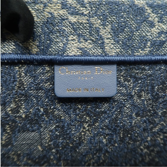 Dior Floral Blue Tote Bag - Picture 11 of 15